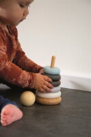 Tryco - Hölzerne Ringpyramide /Personalisierbares Holzspielzeug mit Namen & Geburtsdaten